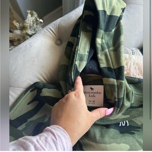 Abercrombie kids Hoodie size 13-14
